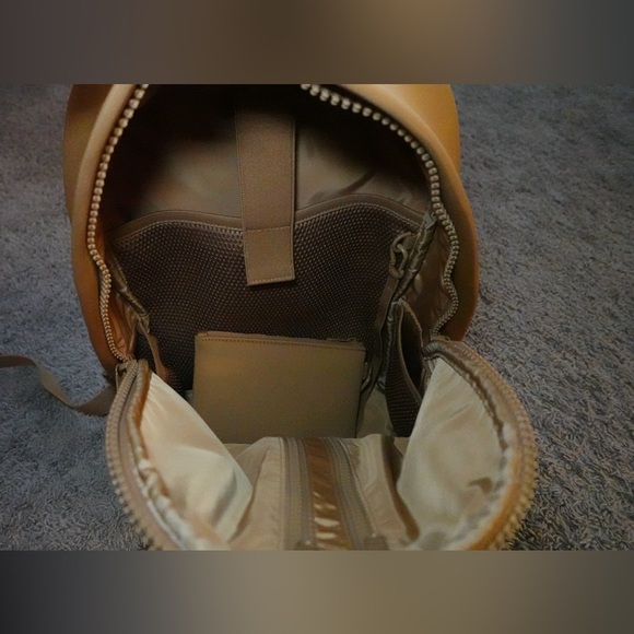 Danger Dover Dakota Backpack-Medium Size - Picture 4 of 7